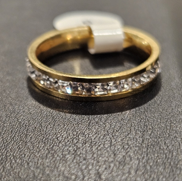 NEW Silver or Gold Princess Cut Channel Eternity Rings - Multiple Sizes - Picture 2 of 4